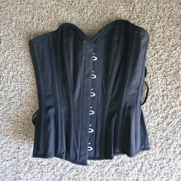 Elegant Black Corset Top - Picture 1 of 2